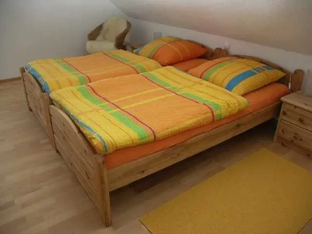Schlafzimmer111