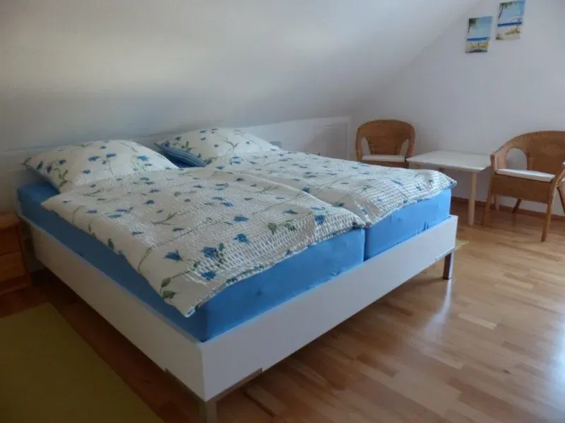 Schlafzimmer221